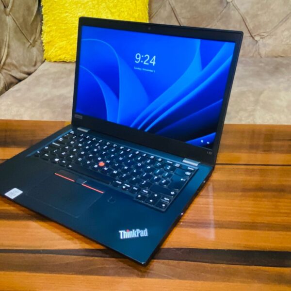 Lenovo ThinkPad L 13 Intel Core i5 - 10th. Gen - Keyboard Lit / 8GB RAM / 256GB SSD / Webcam / Windows 11 Pro. Active.