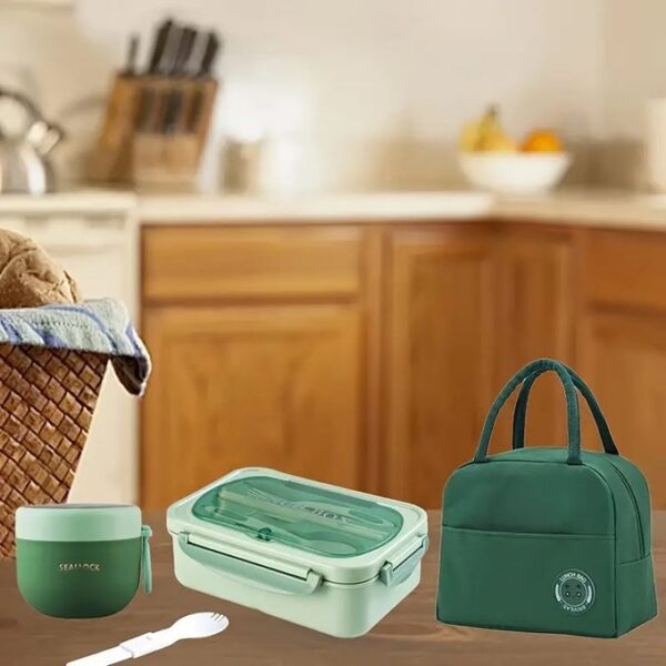 3-piece set of large capacity reusable insulated refrigerated lunch boxes with cutlery