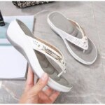 Pantoufles d'été pour femmes, nouvelle mode, chaussures à boutons en métal, sandales de plage compensées, plateforme extérieure, tongs de loisirs, 2024 - AliExpress 322